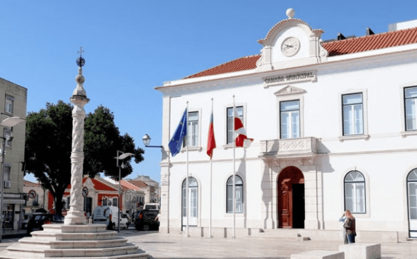 A história entre a Câmara Municipal de Vila Franca de Xira e a Neves & Ferrão